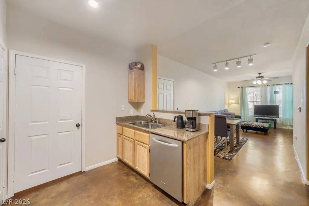 10550 Alexander, Las Vegas, NV 89129