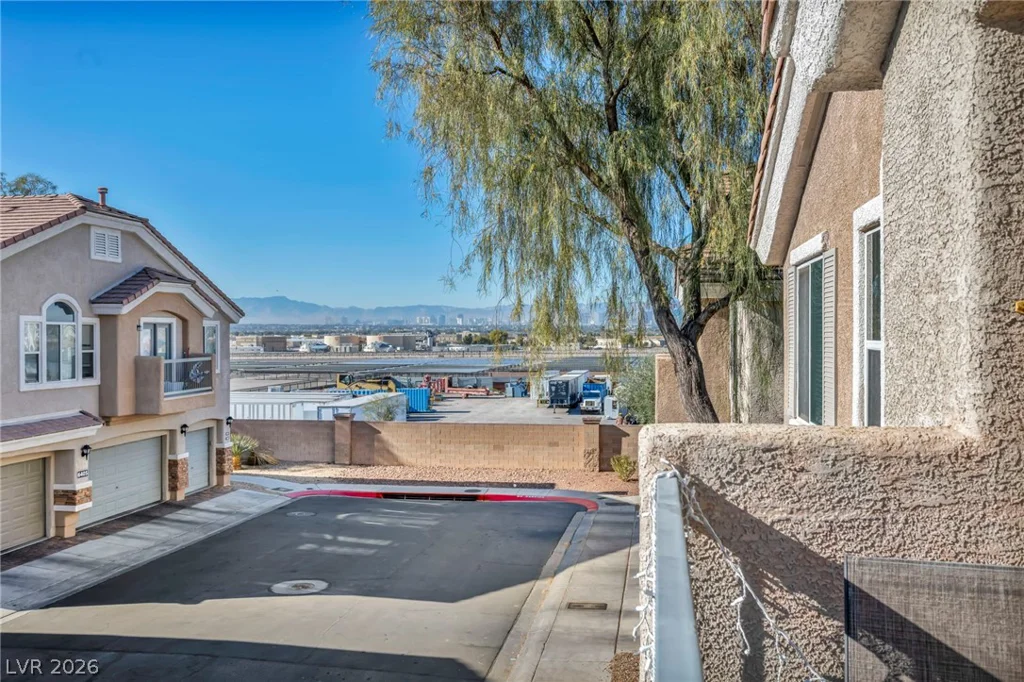 6414 Za Zu Pitts, Las Vegas, NV 89122