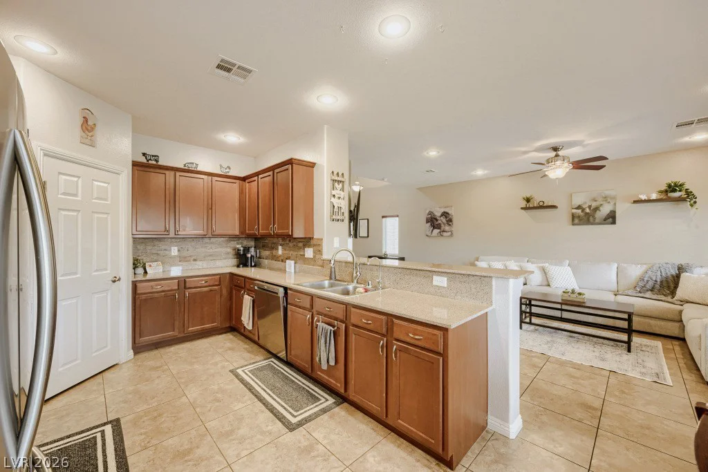 6132 Riverbelle, North Las Vegas, NV 89031