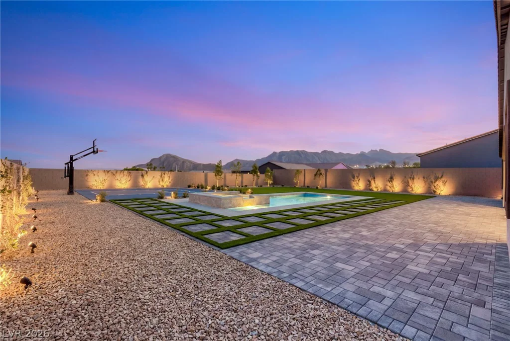 9527 New Discovery, Las Vegas, NV 89149
