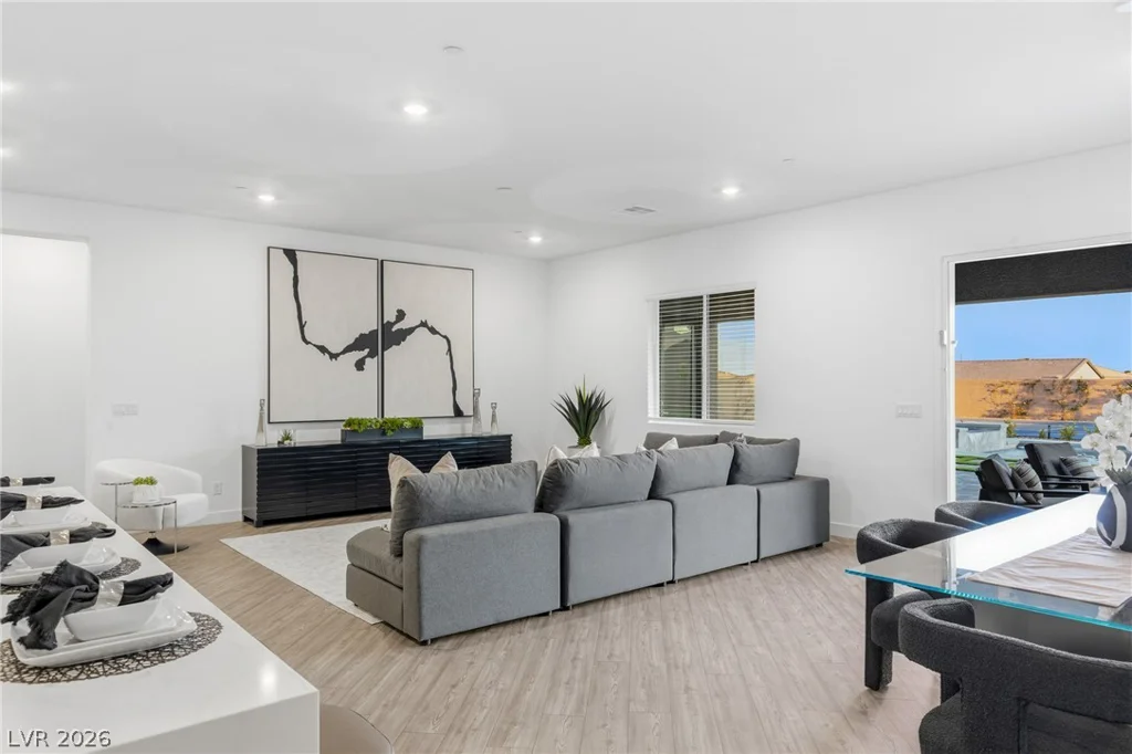 9527 New Discovery, Las Vegas, NV 89149