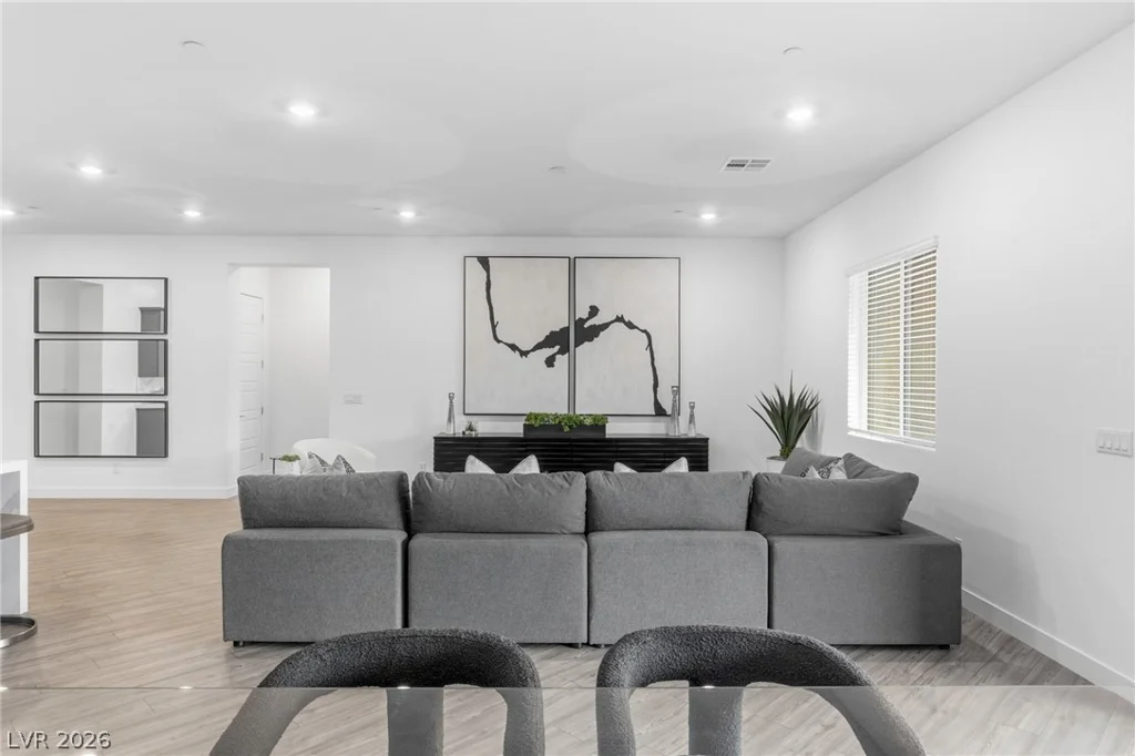 9527 New Discovery, Las Vegas, NV 89149