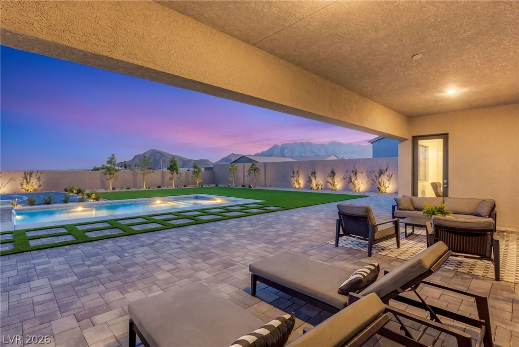 9527 New Discovery, Las Vegas, NV 89149