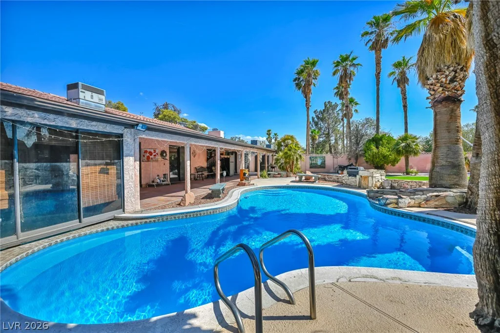 2935 Torrey Pines, Las Vegas, NV 89146
