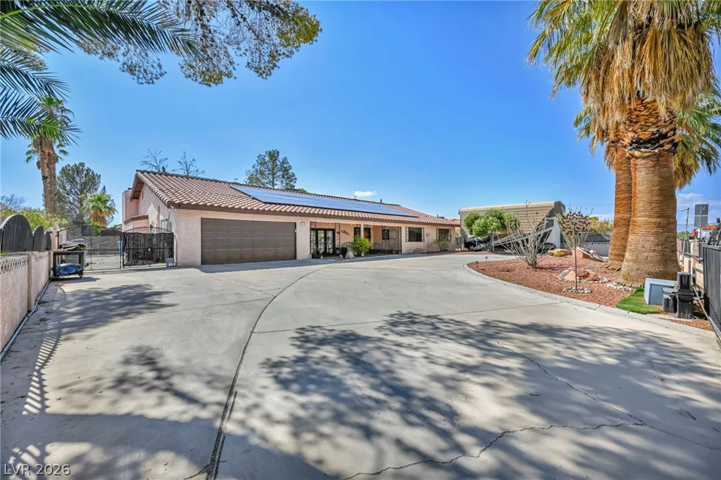 2935 Torrey Pines, Las Vegas, NV 89146