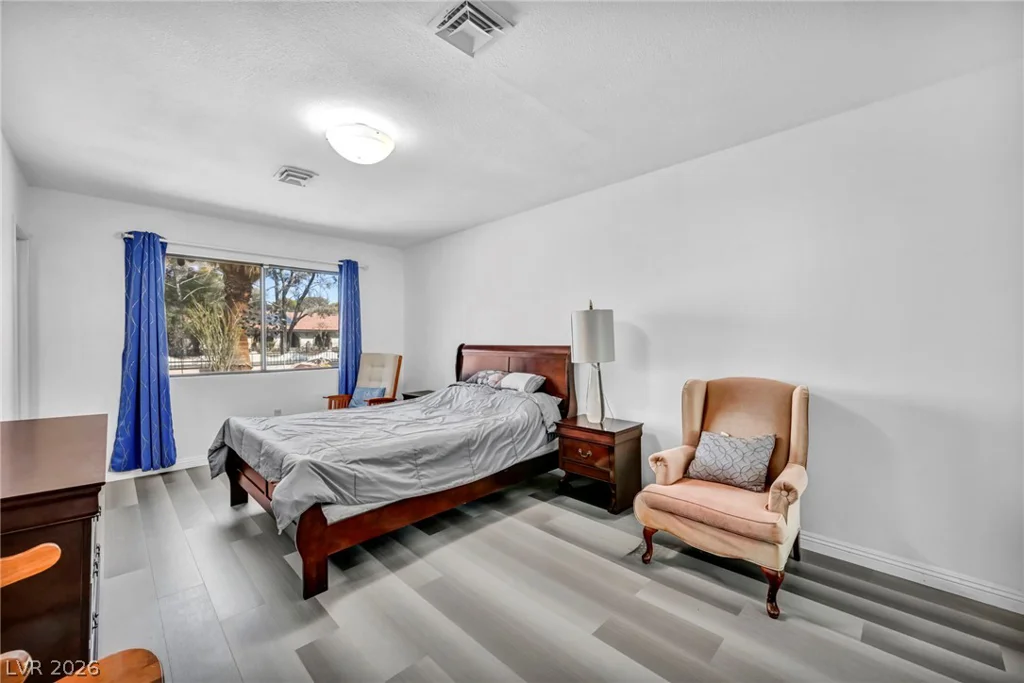 2935 Torrey Pines, Las Vegas, NV 89146