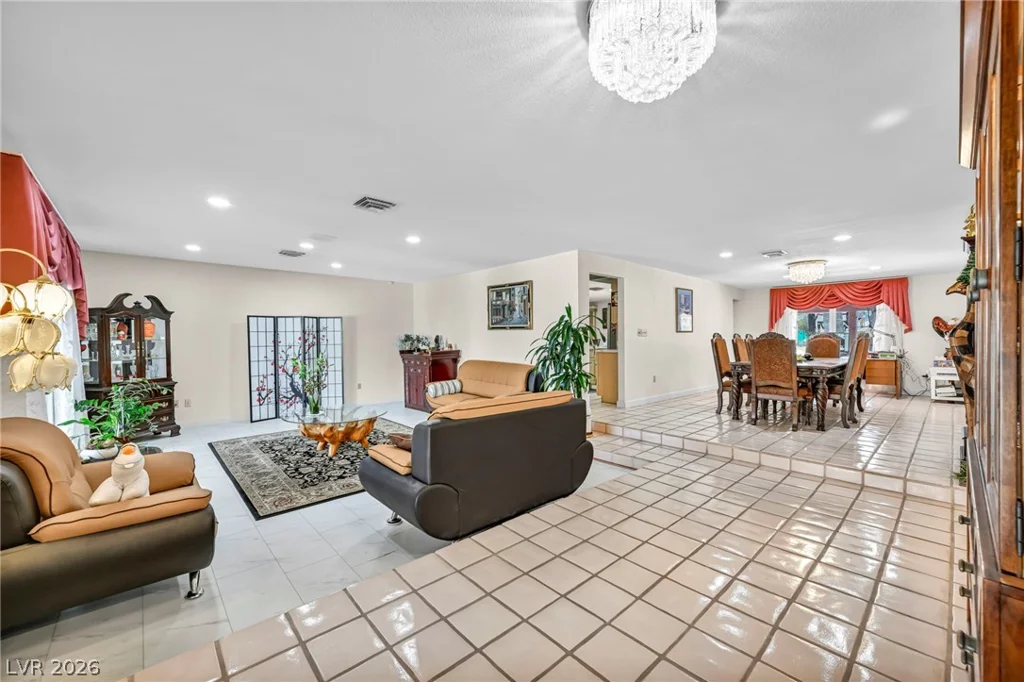 2935 Torrey Pines, Las Vegas, NV 89146