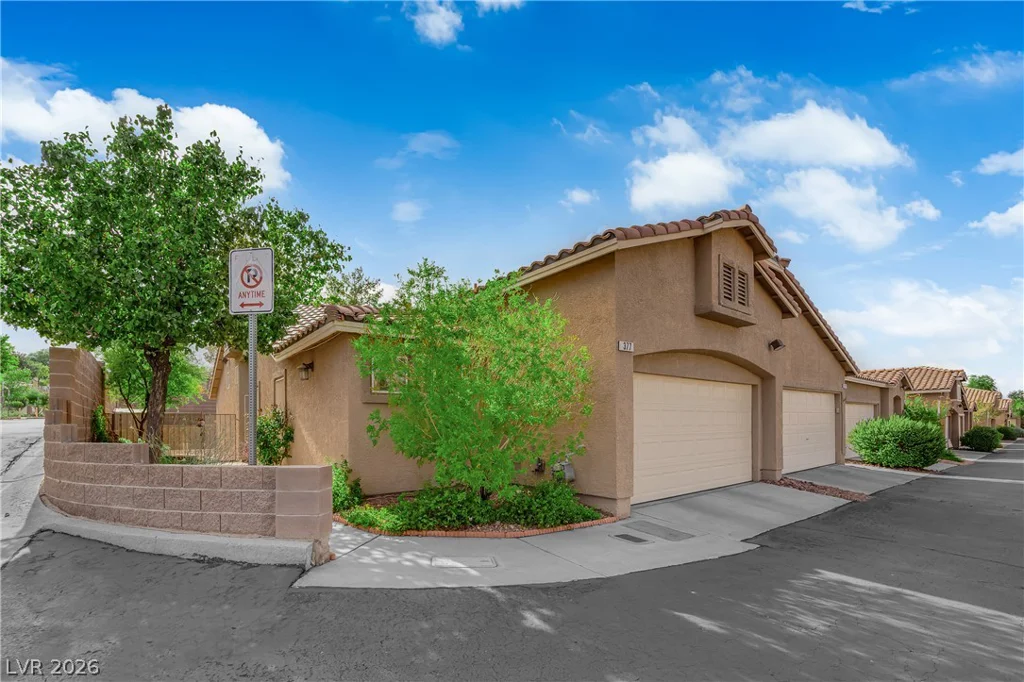 377 Rosado Springs, Henderson, NV 89014