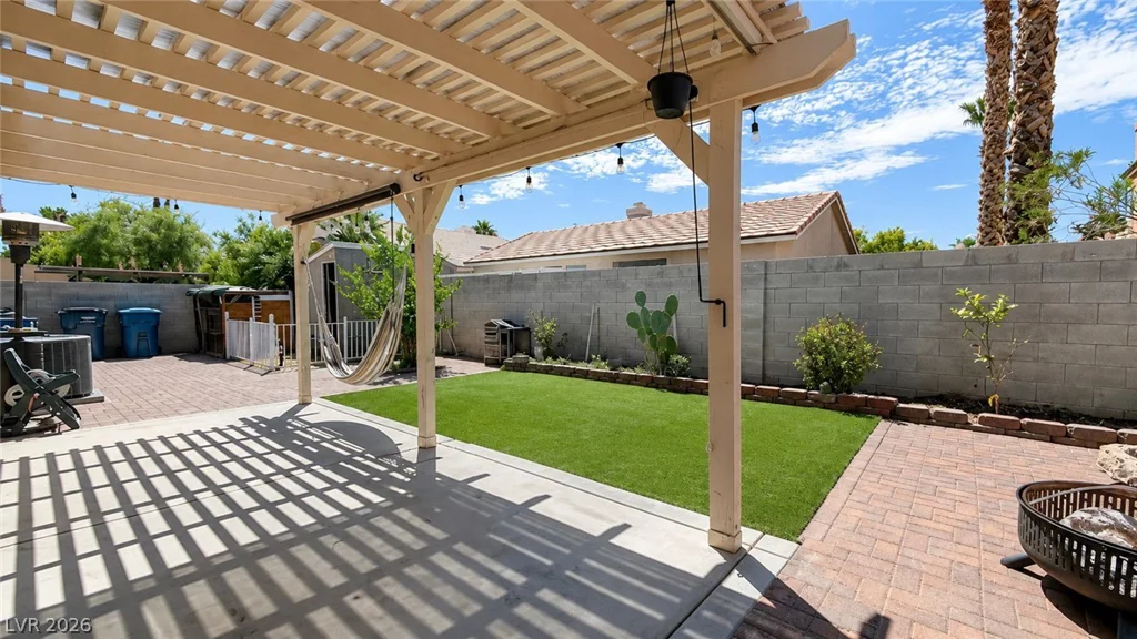 1687 Bent Arrow, North Las Vegas, NV 89031