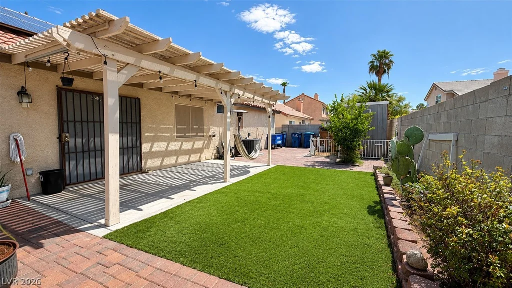 1687 Bent Arrow, North Las Vegas, NV 89031