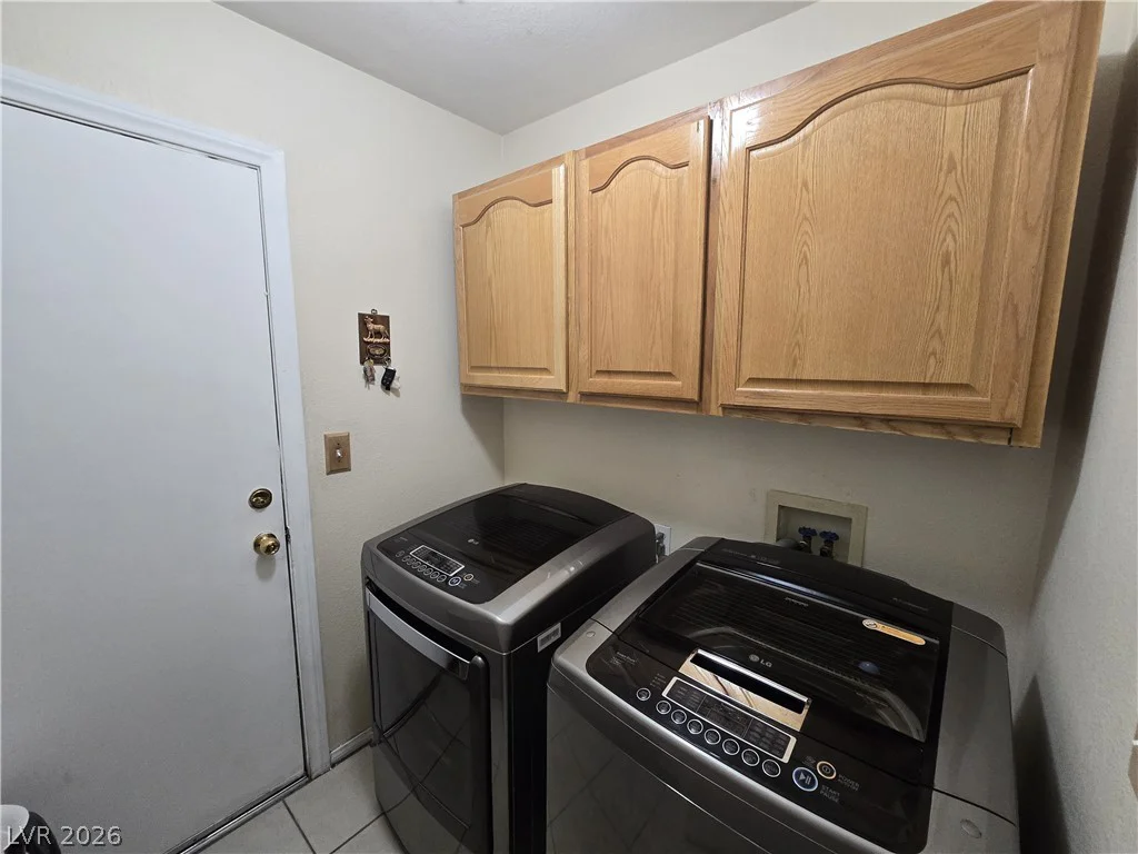 6214 Belgium, Las Vegas, NV 89122