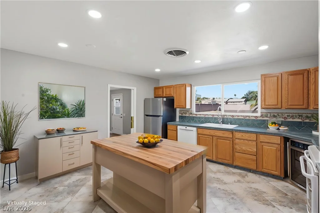 7989 Red Barn, Las Vegas, NV 89123
