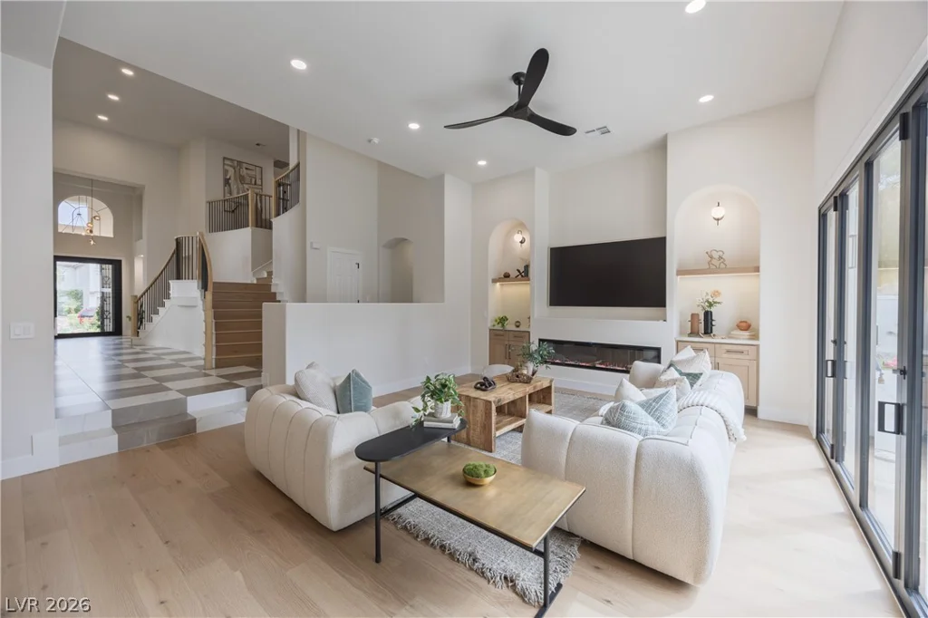 305 Prince Charming, Las Vegas, NV 89145