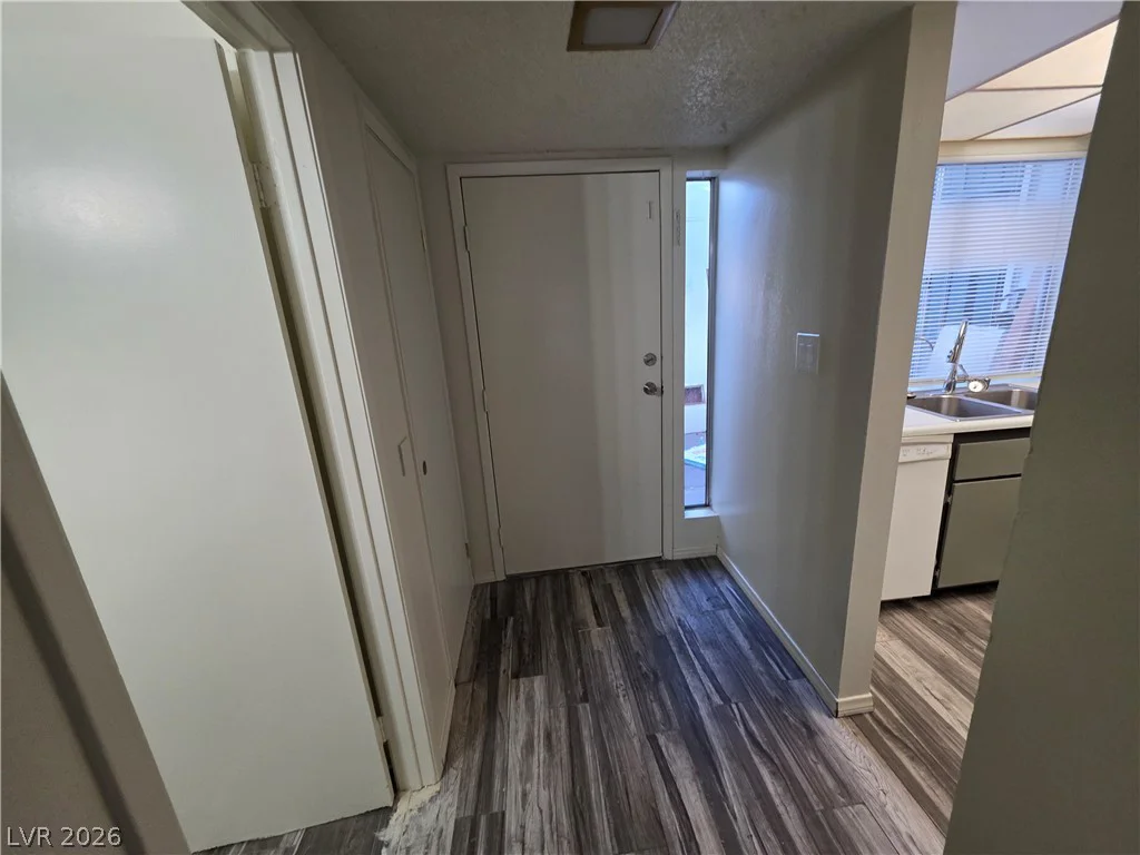4232 Kona Coast, Las Vegas, NV 89121
