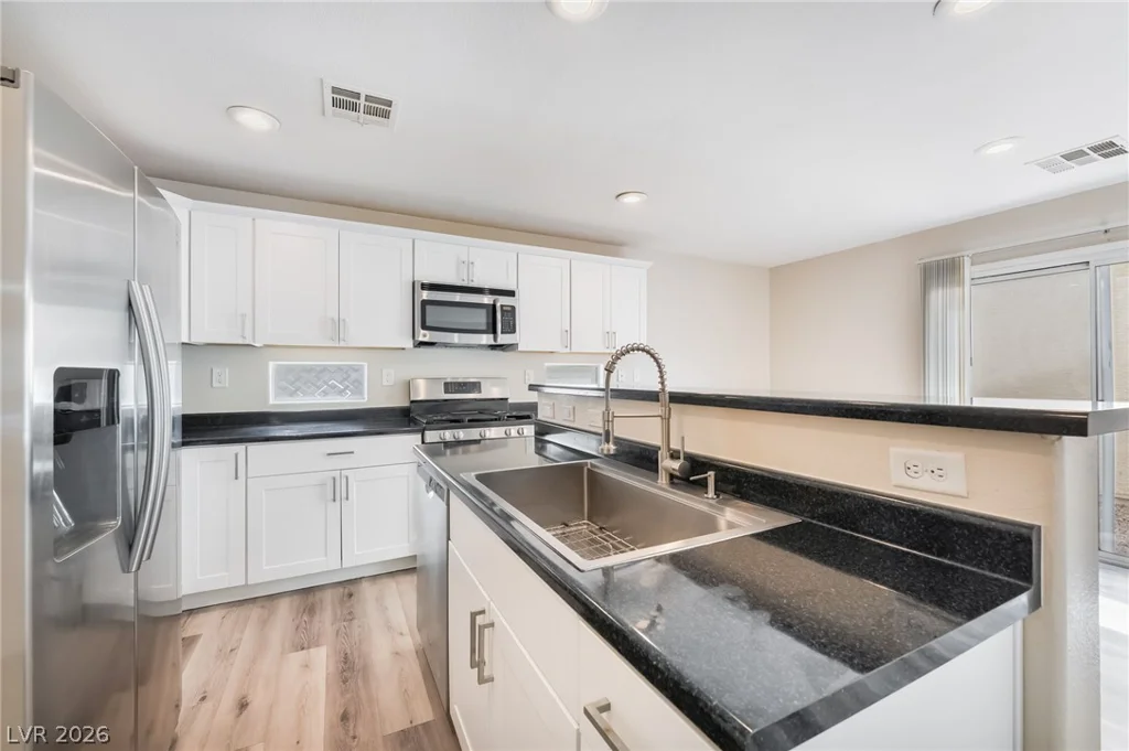 5965 Blackberry Field, Las Vegas, NV 89142
