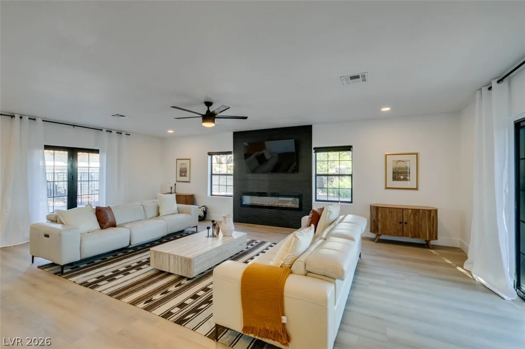 1860 Ski Slope, Las Vegas, NV 89117