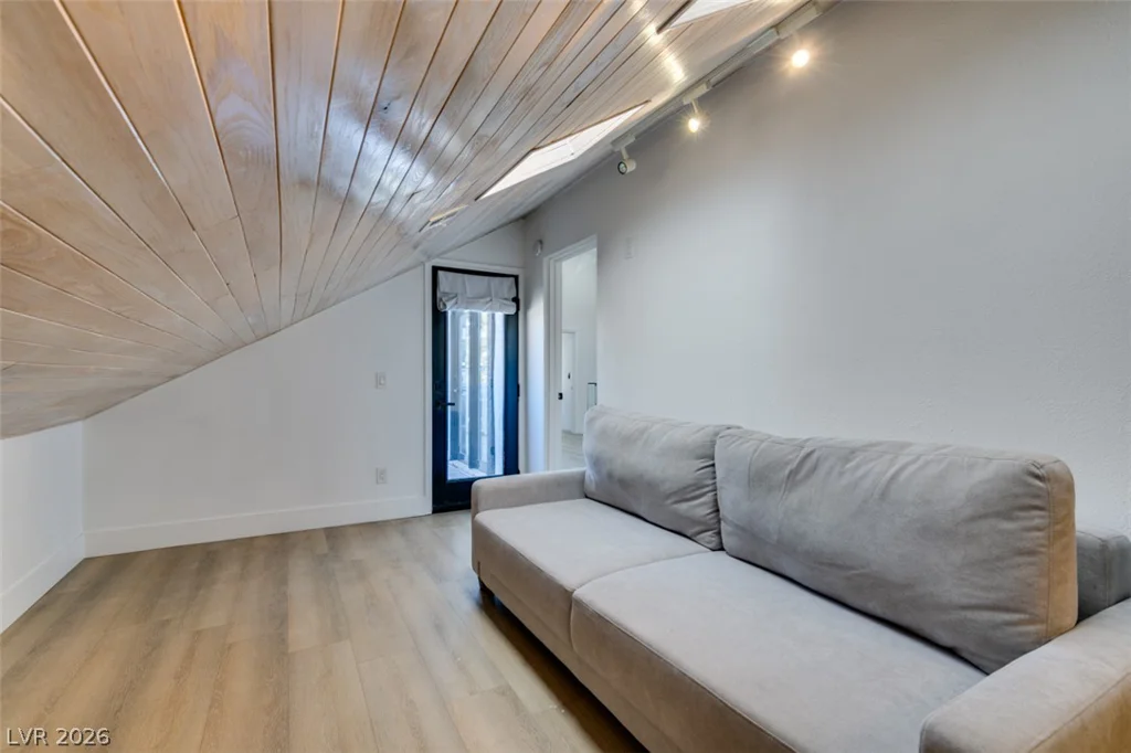 1860 Ski Slope, Las Vegas, NV 89117