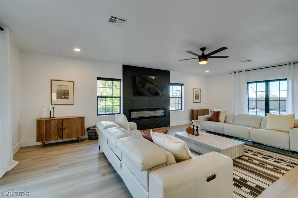 1860 Ski Slope, Las Vegas, NV 89117