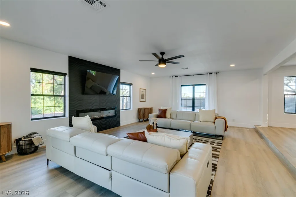 1860 Ski Slope, Las Vegas, NV 89117