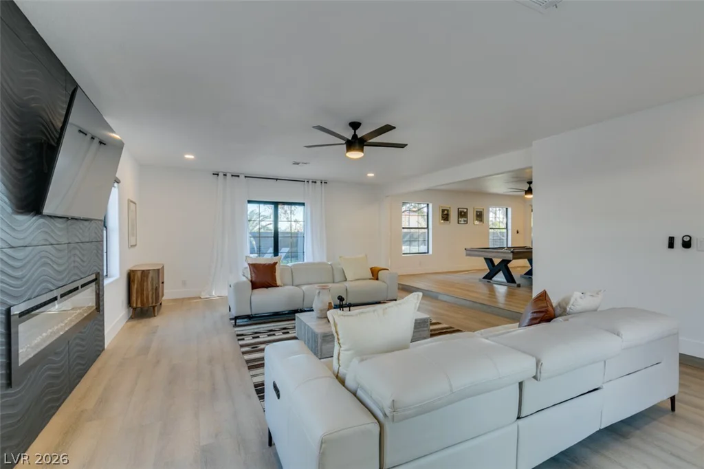 1860 Ski Slope, Las Vegas, NV 89117