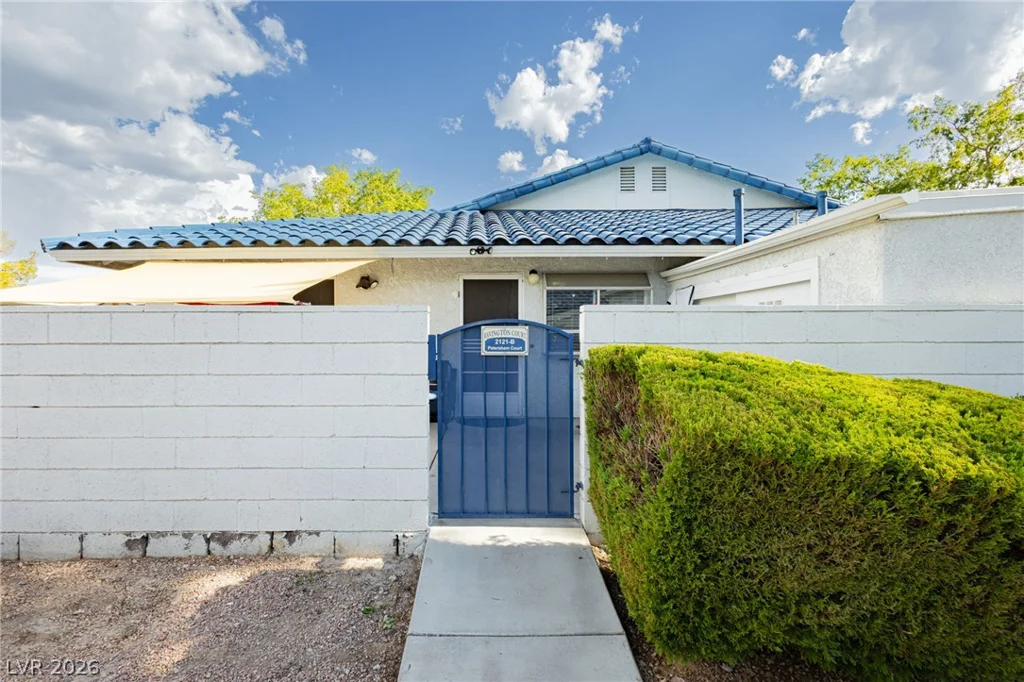 2121 Petersham, Las Vegas, NV 89108