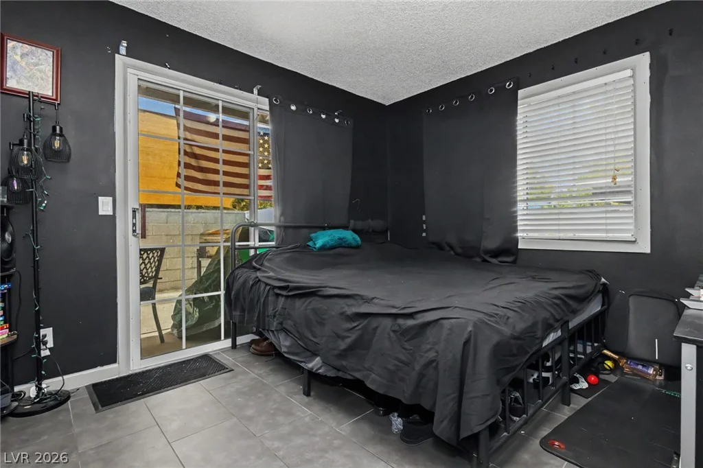 2121 Petersham, Las Vegas, NV 89108