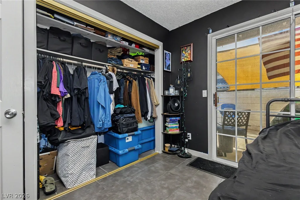 2121 Petersham, Las Vegas, NV 89108