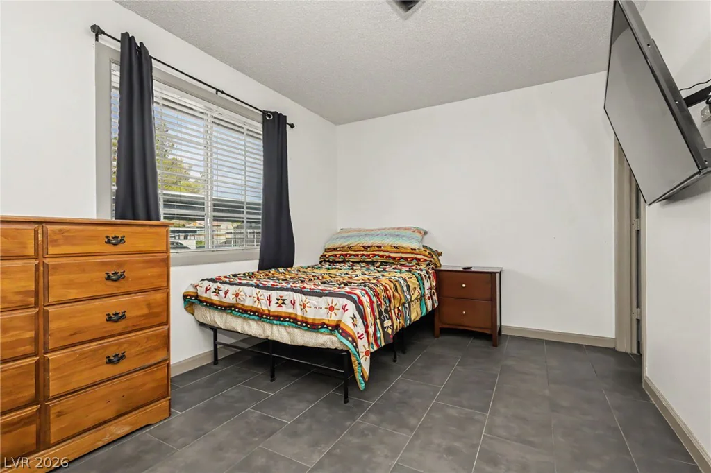 2121 Petersham, Las Vegas, NV 89108