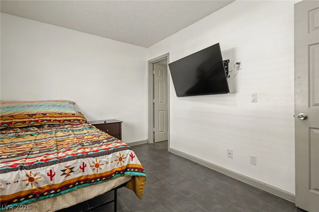 2121 Petersham, Las Vegas, NV 89108