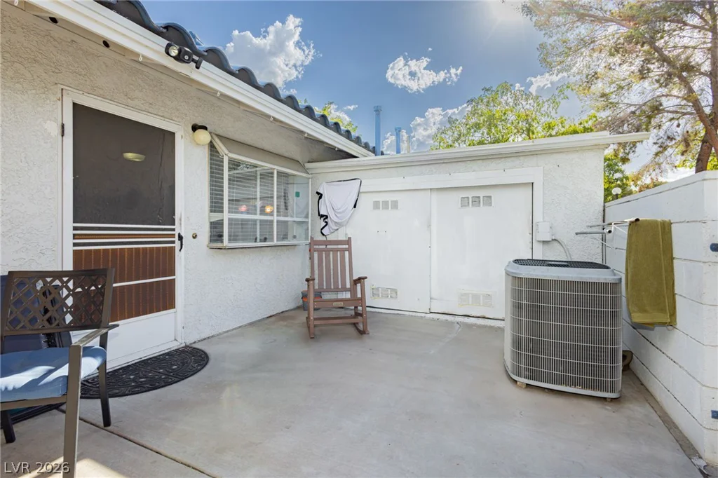 2121 Petersham, Las Vegas, NV 89108