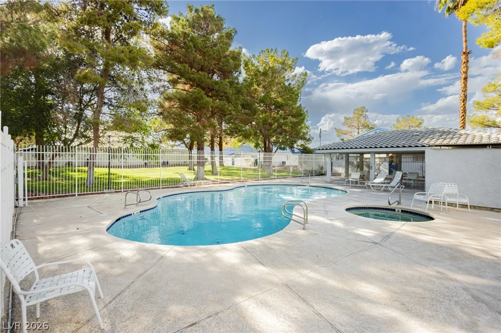2121 Petersham, Las Vegas, NV 89108