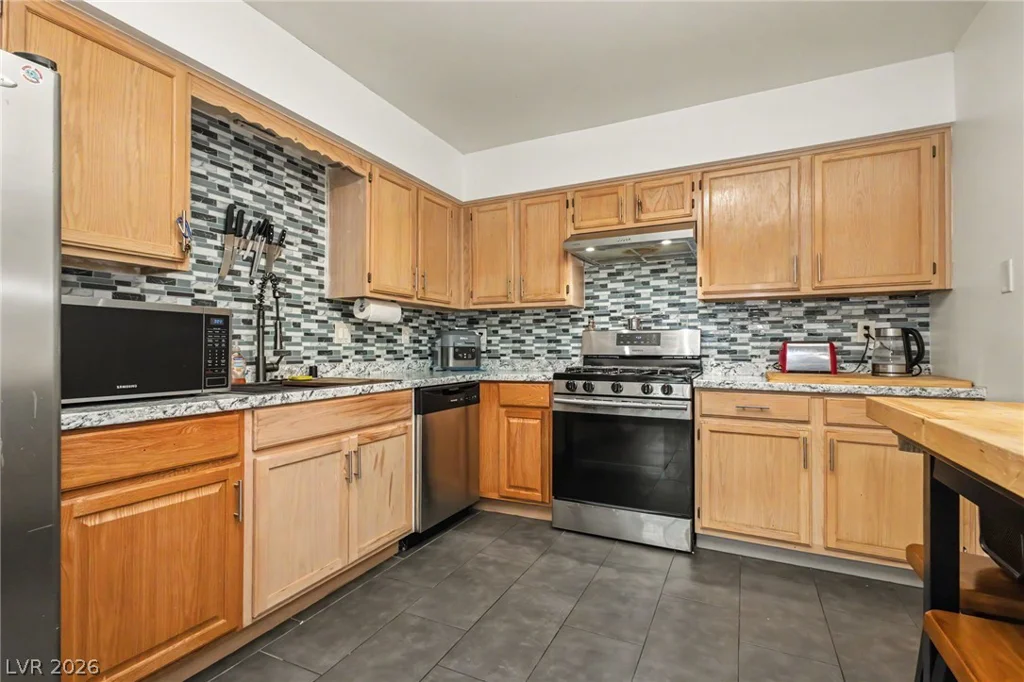 2121 Petersham, Las Vegas, NV 89108