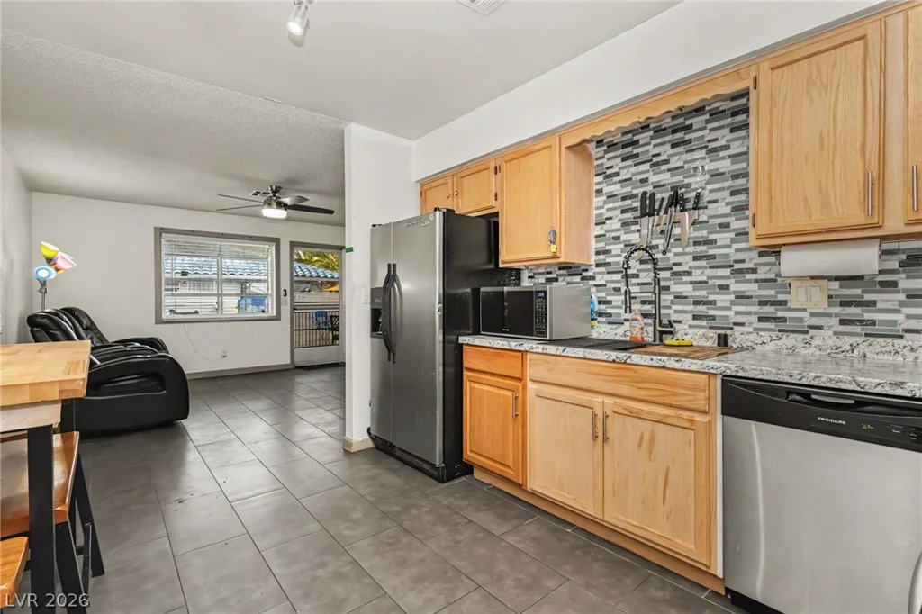 2121 Petersham, Las Vegas, NV 89108