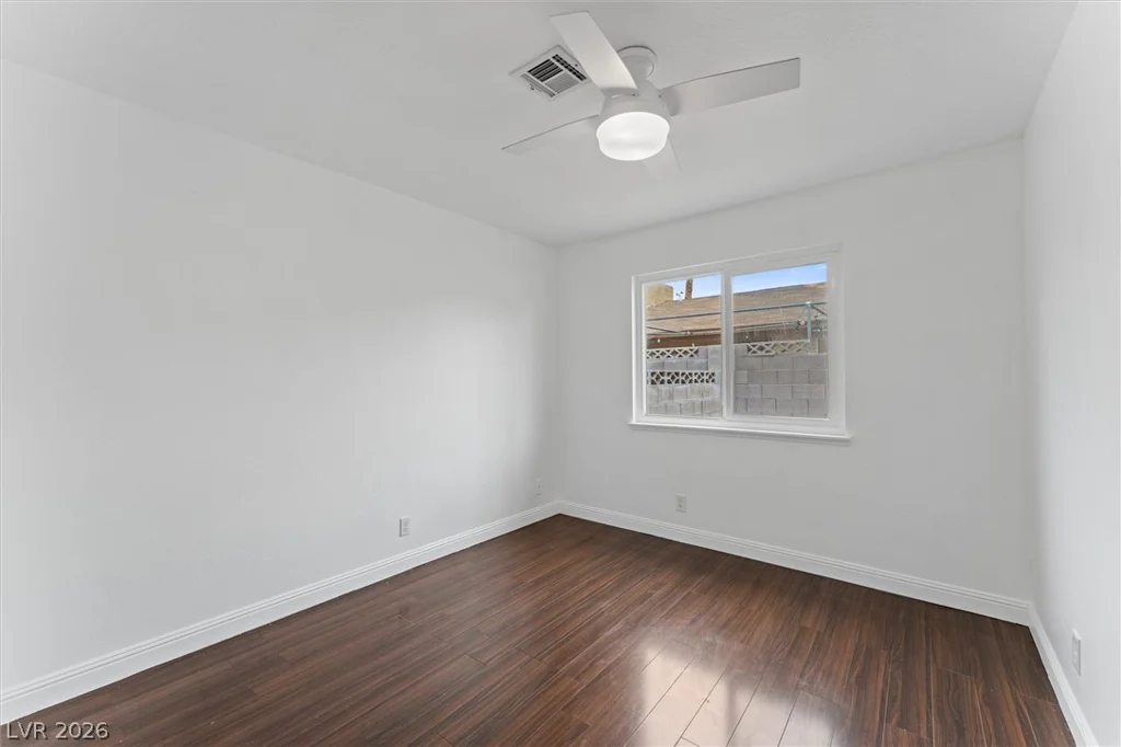 6364 Whippoorwill, Las Vegas, NV 89103