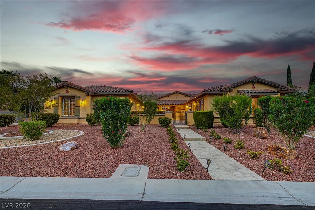 7504 Via Del Mar, Las Vegas, NV 89131