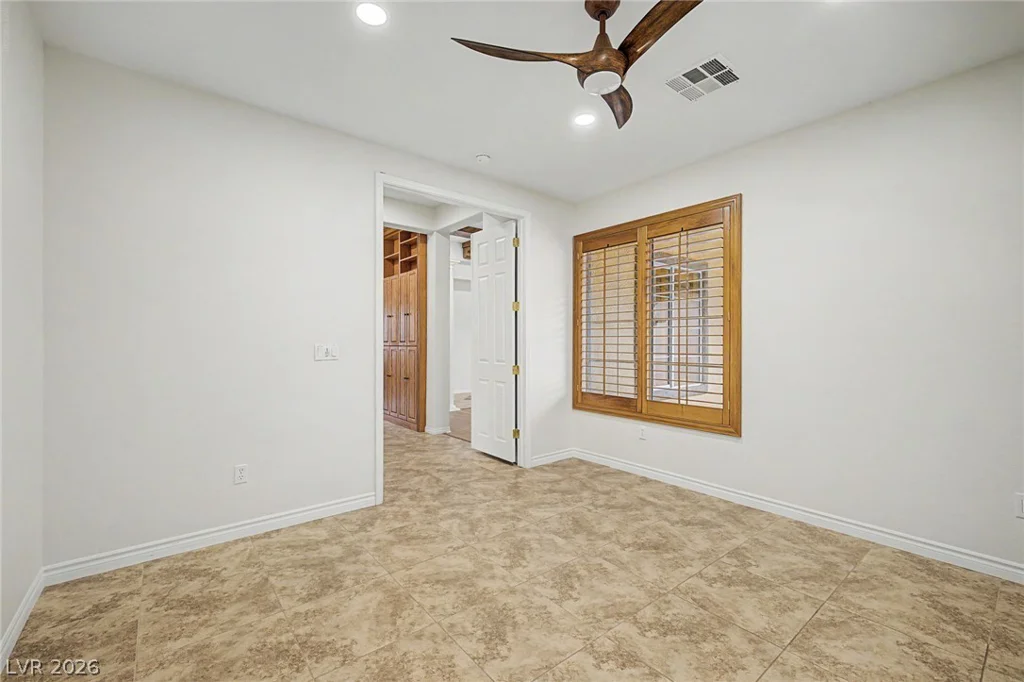 7504 Via Del Mar, Las Vegas, NV 89131