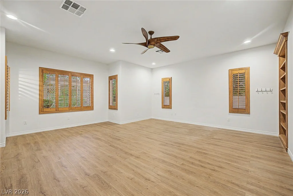 7504 Via Del Mar, Las Vegas, NV 89131