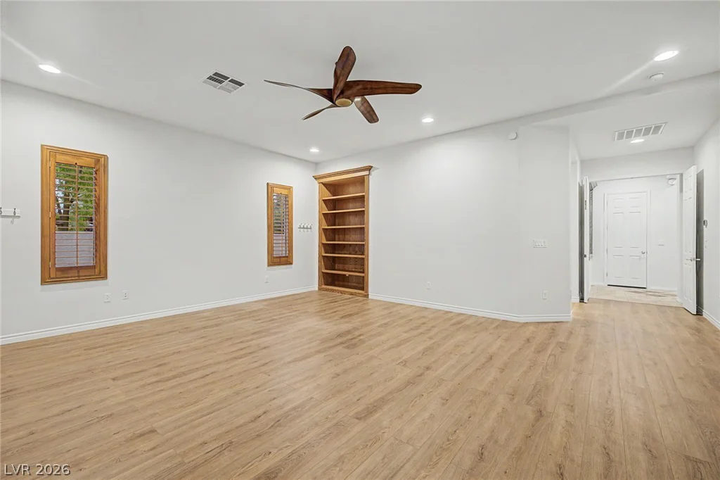 7504 Via Del Mar, Las Vegas, NV 89131