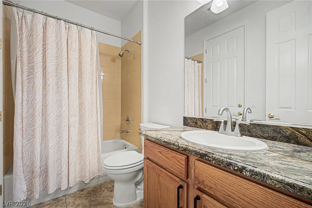 7504 Via Del Mar, Las Vegas, NV 89131