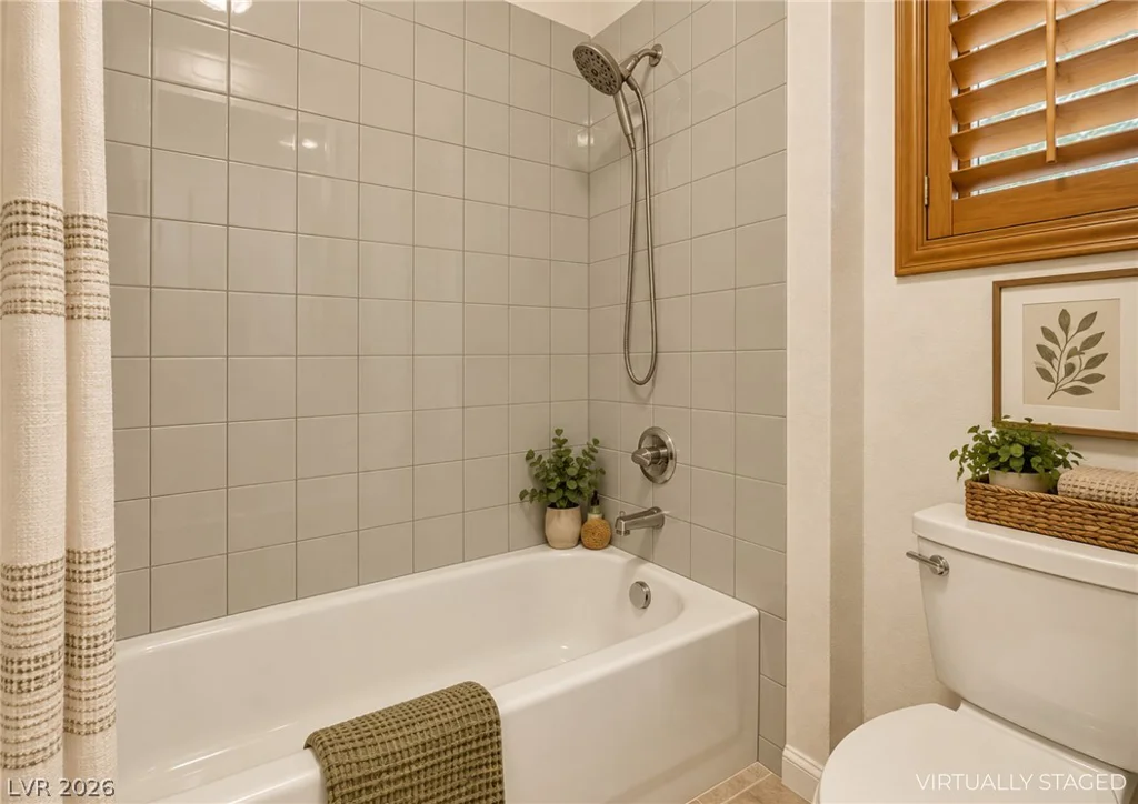 7504 Via Del Mar, Las Vegas, NV 89131