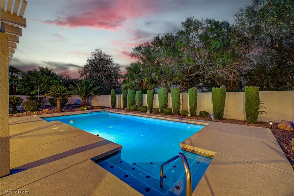 7504 Via Del Mar, Las Vegas, NV 89131