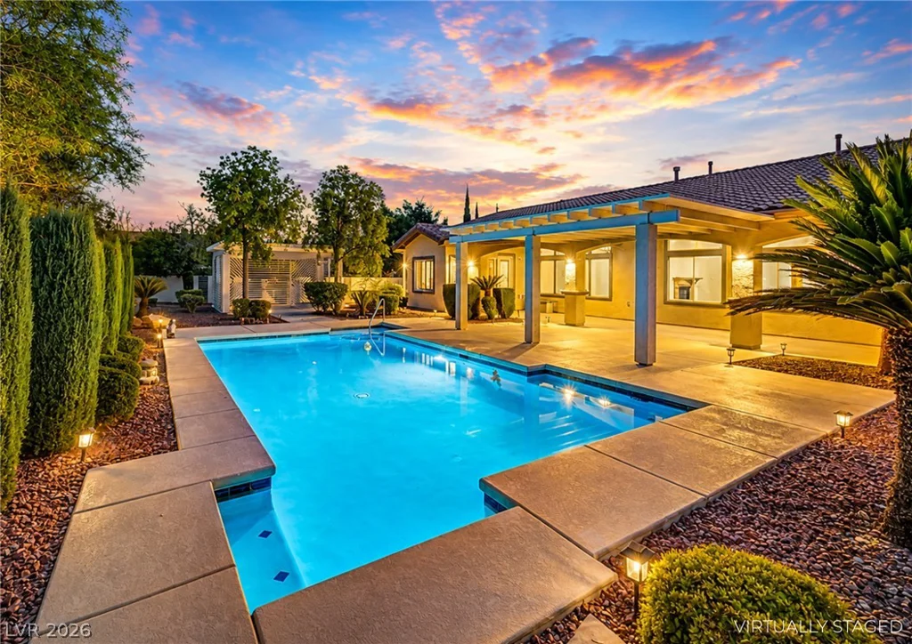 7504 Via Del Mar, Las Vegas, NV 89131