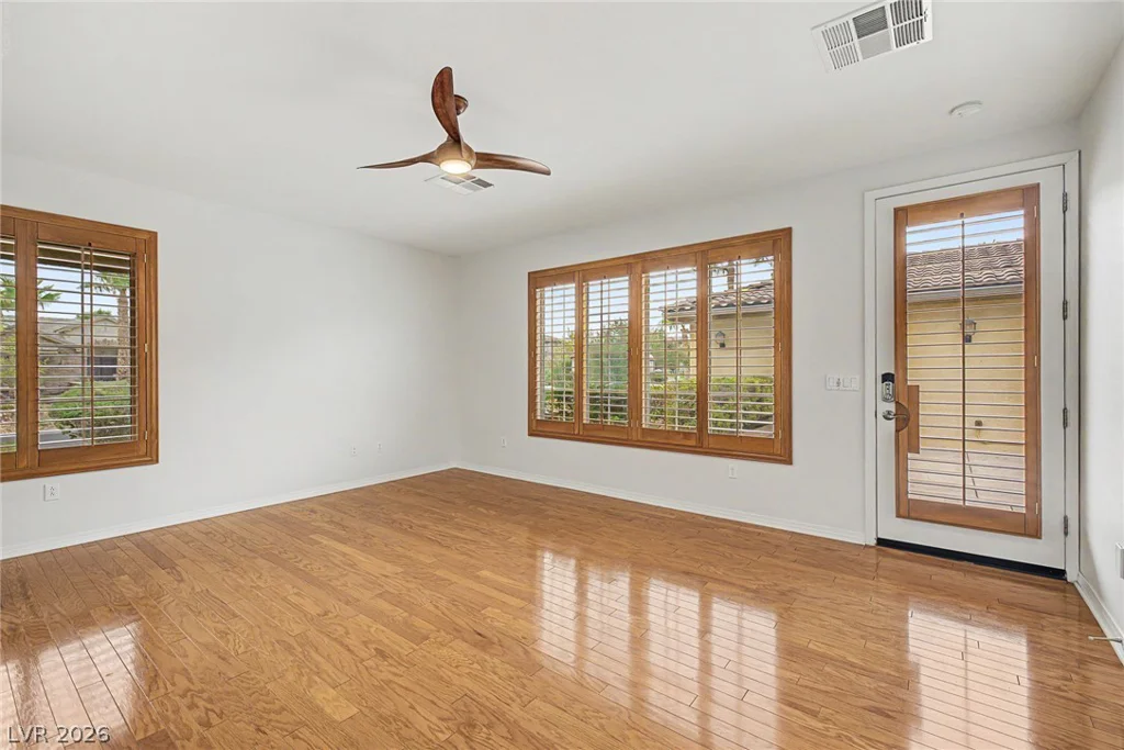 7504 Via Del Mar, Las Vegas, NV 89131
