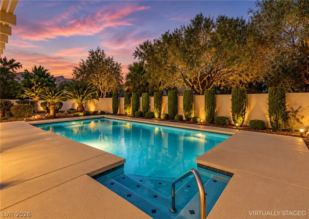 7504 Via Del Mar, Las Vegas, NV 89131