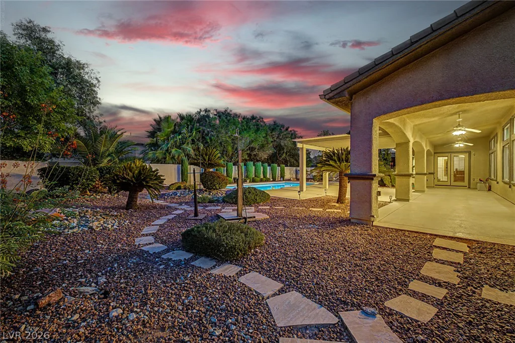 7504 Via Del Mar, Las Vegas, NV 89131