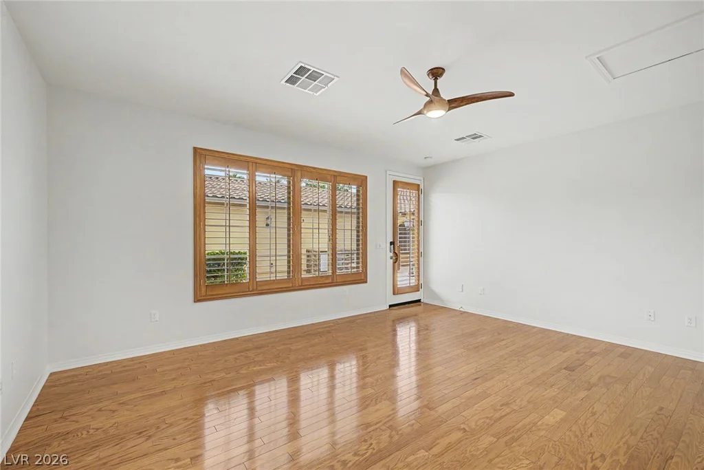 7504 Via Del Mar, Las Vegas, NV 89131