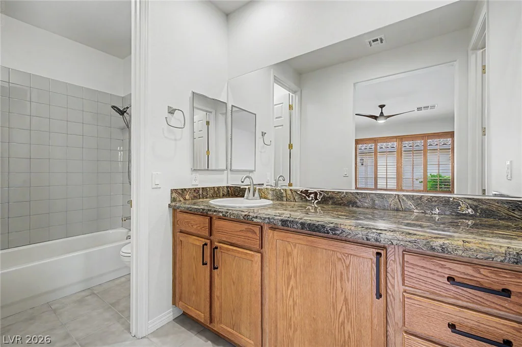 7504 Via Del Mar, Las Vegas, NV 89131