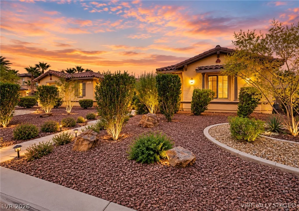 7504 Via Del Mar, Las Vegas, NV 89131