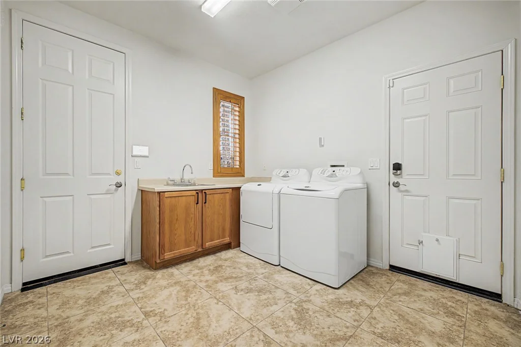 7504 Via Del Mar, Las Vegas, NV 89131