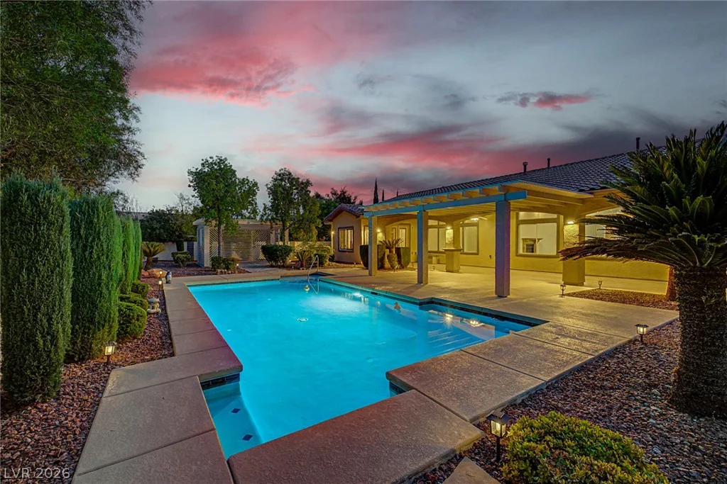 7504 Via Del Mar, Las Vegas, NV 89131